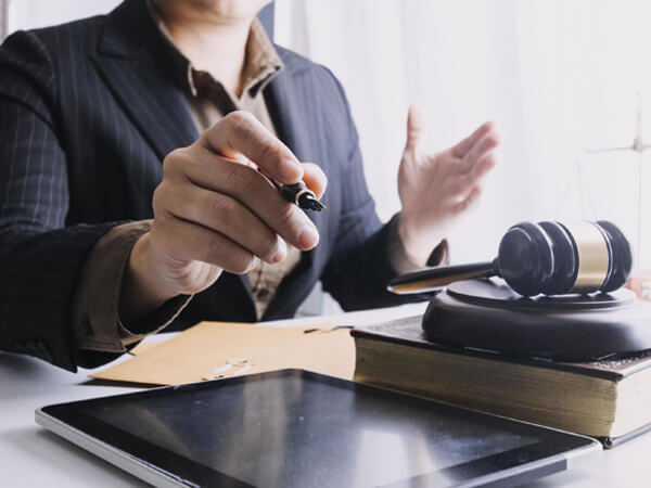 How We Can Help Your Business With Notary Services